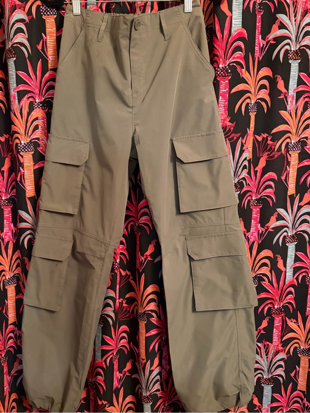Love Tree women’s  Olive Green Cargo Pants with Multi-Pocket Design